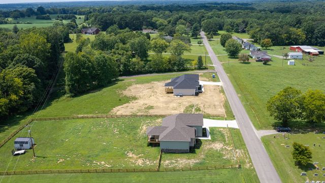 2973 Lights Chapel Rd, Greenbrier, TN 37073