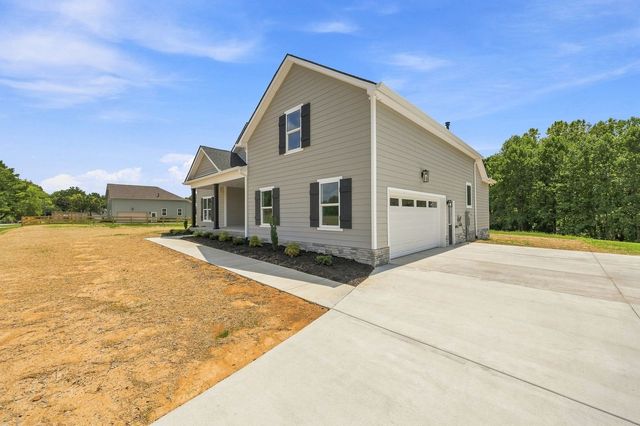 2973 Lights Chapel Rd, Greenbrier, TN 37073