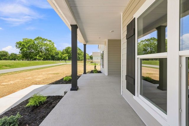 2973 Lights Chapel Rd, Greenbrier, TN 37073