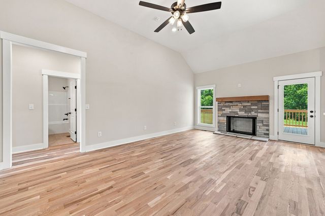 2973 Lights Chapel Rd, Greenbrier, TN 37073