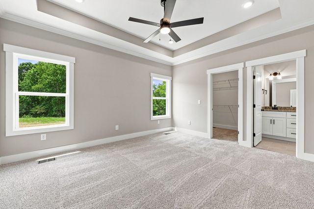 2973 Lights Chapel Rd, Greenbrier, TN 37073