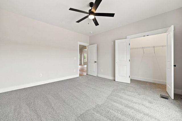 2973 Lights Chapel Rd, Greenbrier, TN 37073