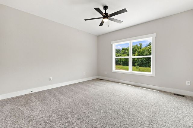 2973 Lights Chapel Rd, Greenbrier, TN 37073