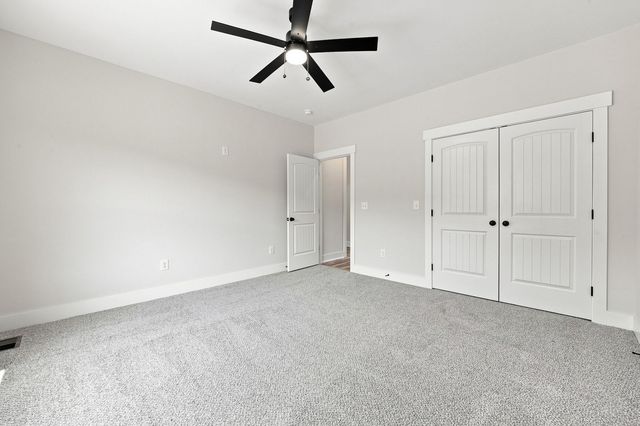 2973 Lights Chapel Rd, Greenbrier, TN 37073