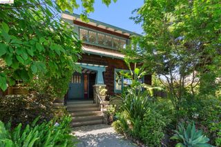 5690 Ocean View Dr, Oakland, CA 94618