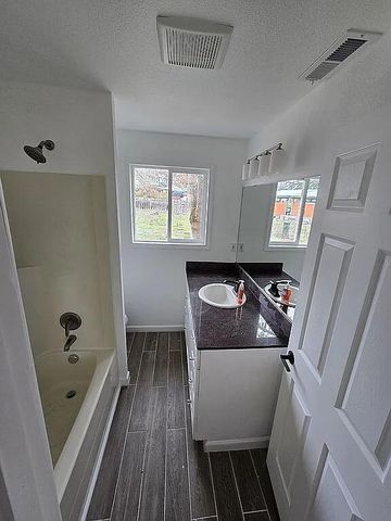 717 NE Fusite, Grants Pass, OR 97526