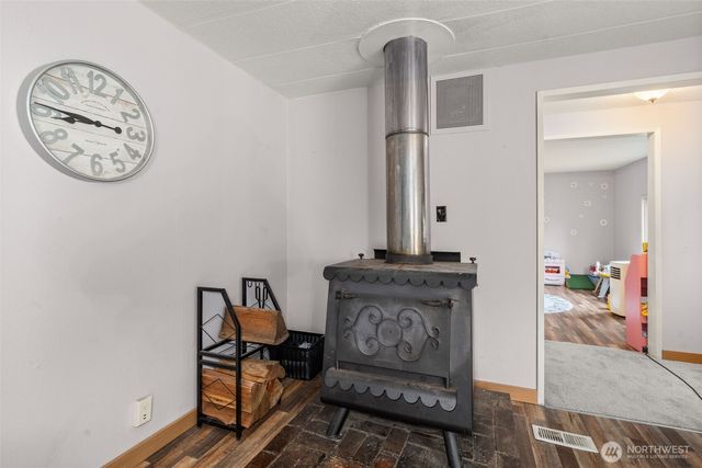 19121 Elderberry Street SW, Rochester, WA 98579