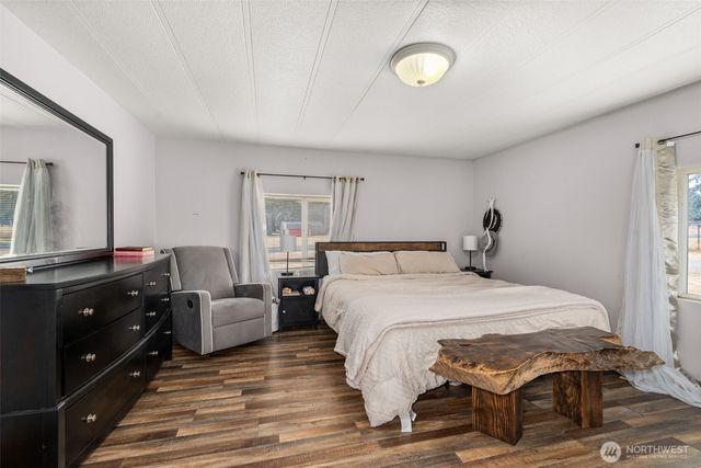 19121 Elderberry Street SW, Rochester, WA 98579