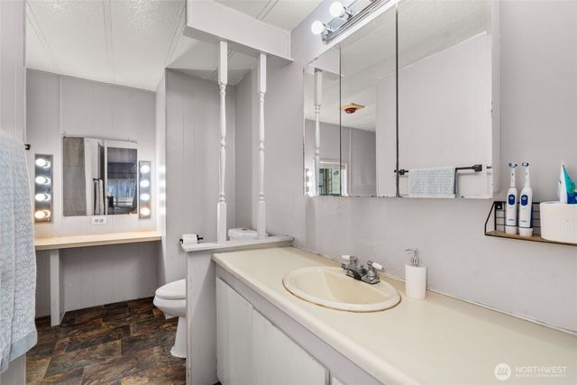 19121 Elderberry Street SW, Rochester, WA 98579