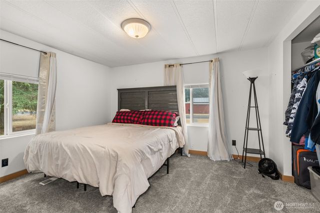 19121 Elderberry Street SW, Rochester, WA 98579