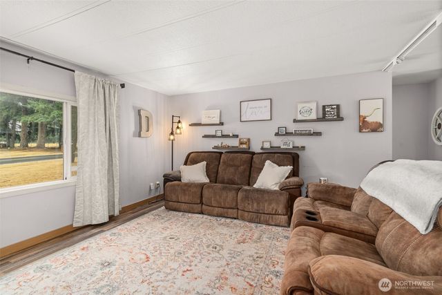 19121 Elderberry Street SW, Rochester, WA 98579