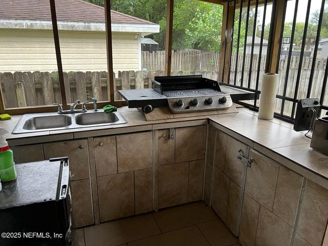 9150 1ST Avenue, Jacksonville, FL 32208