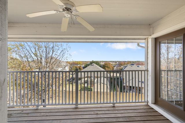 2824 Greenway Drive, Burleson, TX 76028