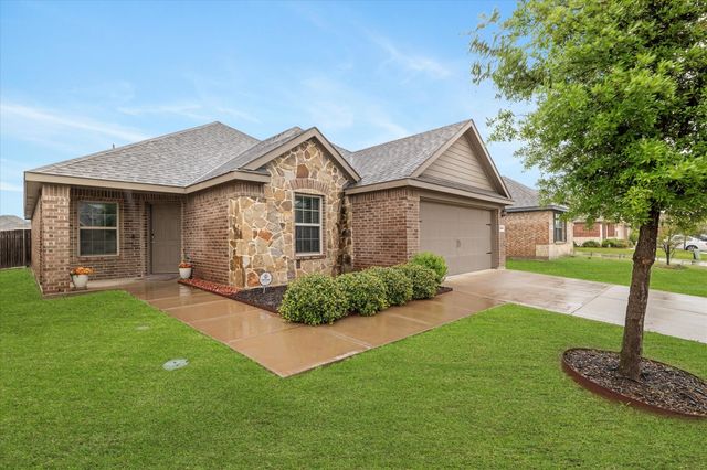 2840 Dusty Road, Forney, TX 75126