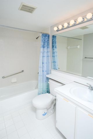1015 Green Pine Boulevard B3, West Palm Beach, FL 33409