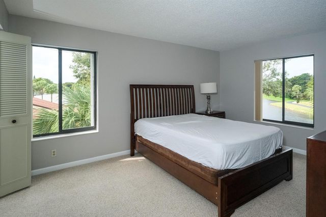 1015 Green Pine Boulevard B3, West Palm Beach, FL 33409