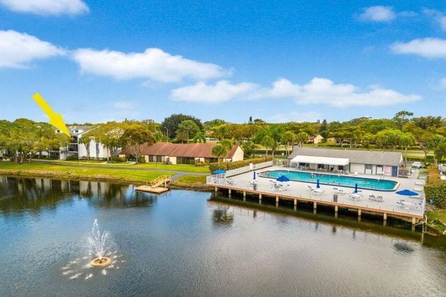 1015 Green Pine Boulevard B3, West Palm Beach, FL 33409