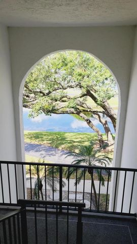 1015 Green Pine Boulevard B3, West Palm Beach, FL 33409