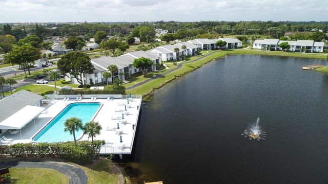 1015 Green Pine Boulevard B3, West Palm Beach, FL 33409