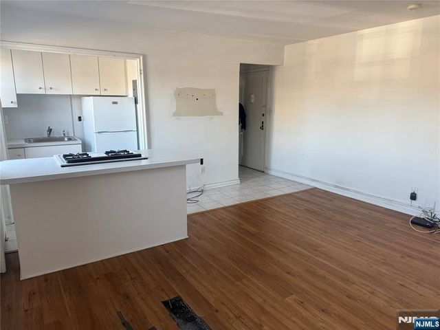 2333 Hudson Terrace, Fort Lee, NJ 07024