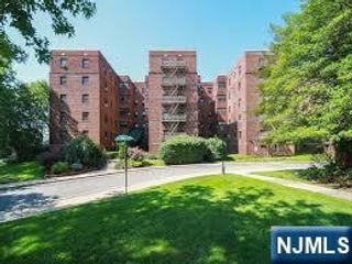 2333 Hudson Terrace, Fort Lee, NJ 07024