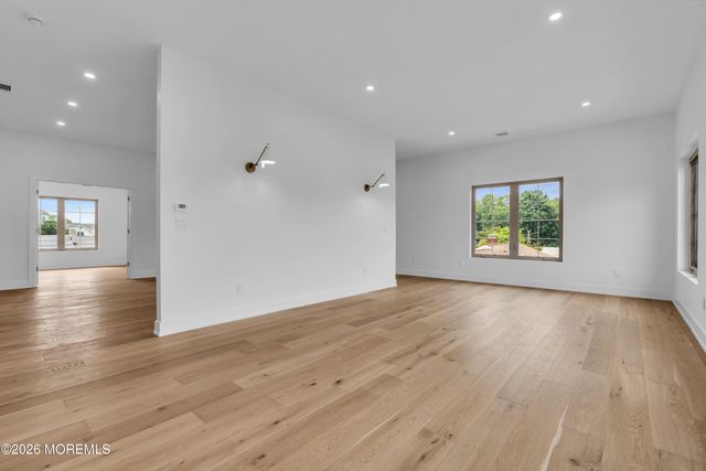 38 Coolidge Place, West Long Branch, NJ 07764