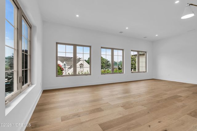 38 Coolidge Place, West Long Branch, NJ 07764