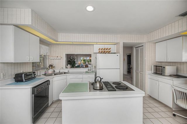 711 BRIGHTSIDE CRESCENT DRIVE, Venice, FL 34293