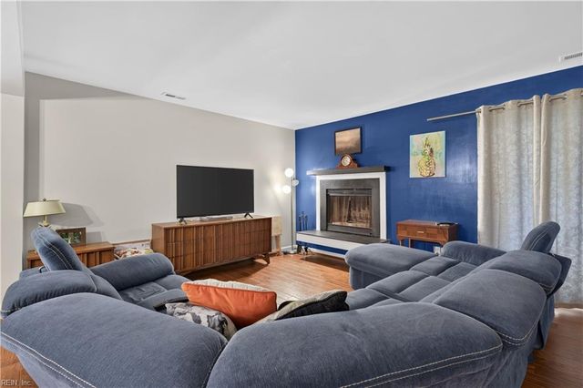 2129 Pier Point PL, Virginia Beach, VA 23455
