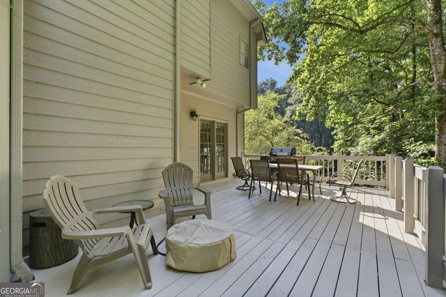 835 Forestwalk Drive, Suwanee, GA 30024