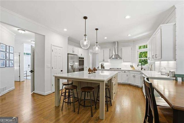 835 Forestwalk Drive, Suwanee, GA 30024
