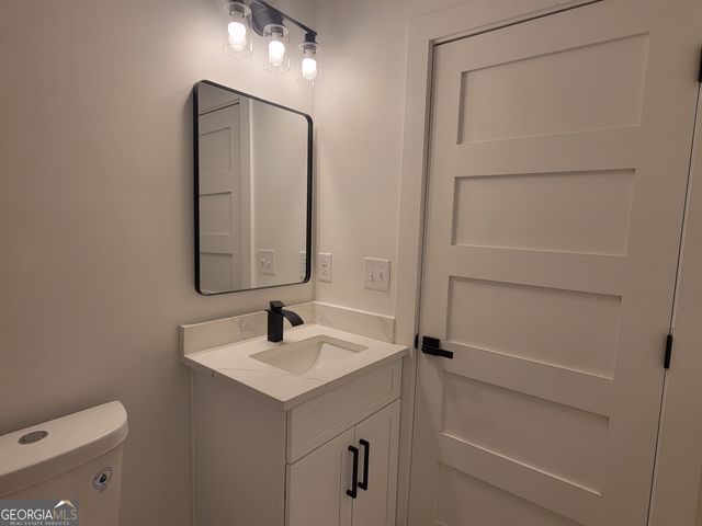 172 S Thomas Street, Elberton, GA 30635