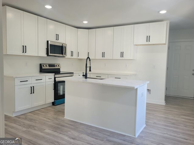 172 S Thomas Street, Elberton, GA 30635