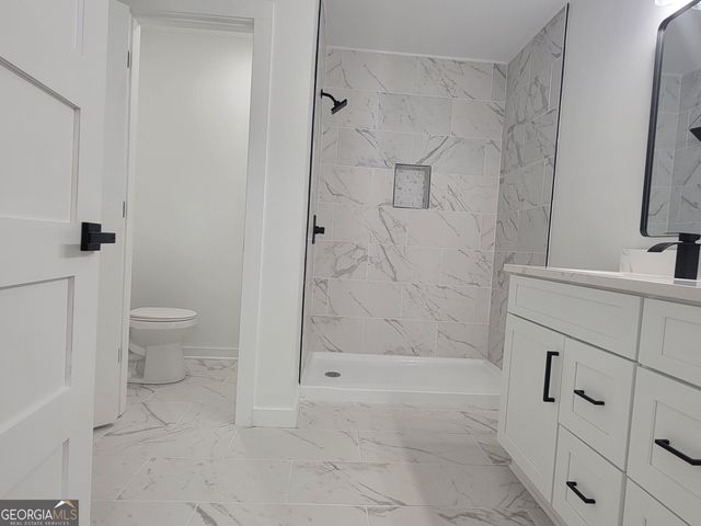 172 S Thomas Street, Elberton, GA 30635