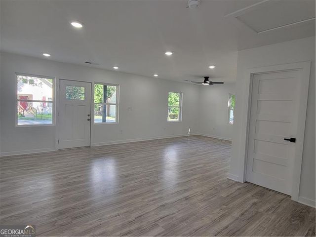 172 S Thomas Street, Elberton, GA 30635