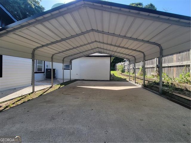 172 S Thomas Street, Elberton, GA 30635