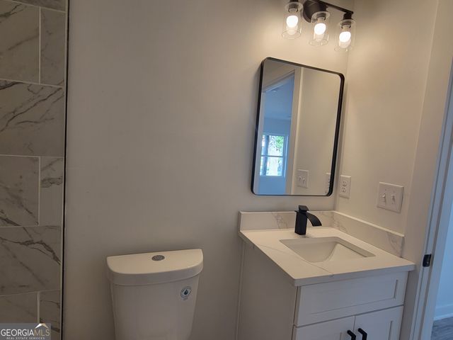 172 S Thomas Street, Elberton, GA 30635