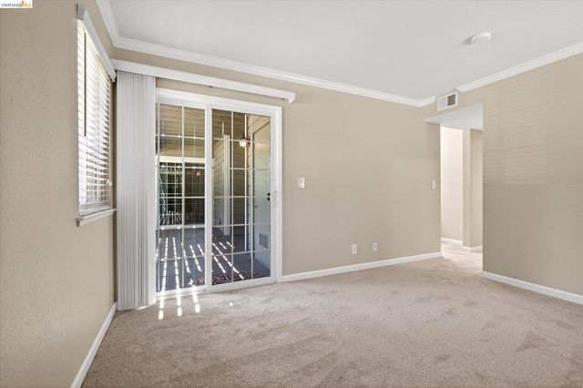 660 Canyon Oaks Dr B, Oakland, CA 94605