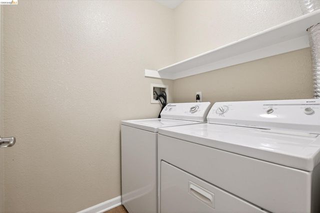 660 Canyon Oaks Dr B, Oakland, CA 94605
