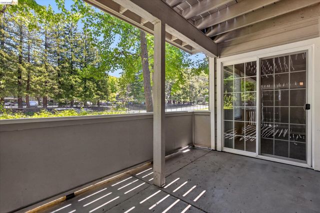 660 Canyon Oaks Dr B, Oakland, CA 94605