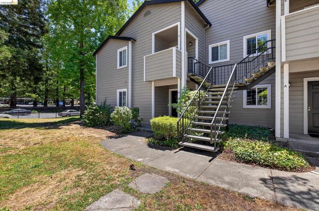 660 Canyon Oaks Dr B, Oakland, CA 94605