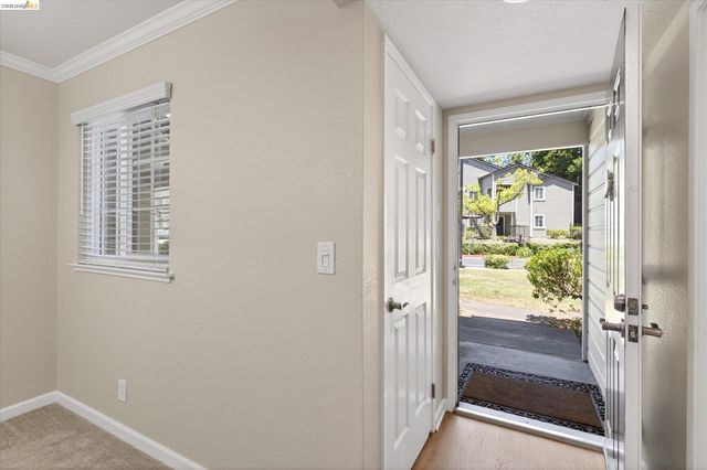 660 Canyon Oaks Dr B, Oakland, CA 94605