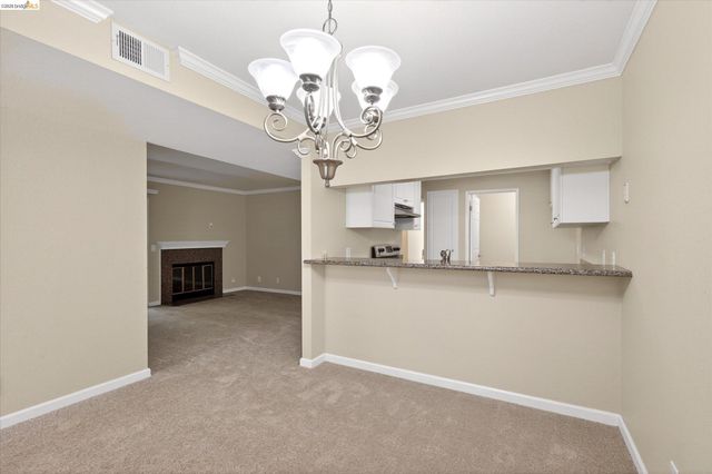 660 Canyon Oaks Dr B, Oakland, CA 94605