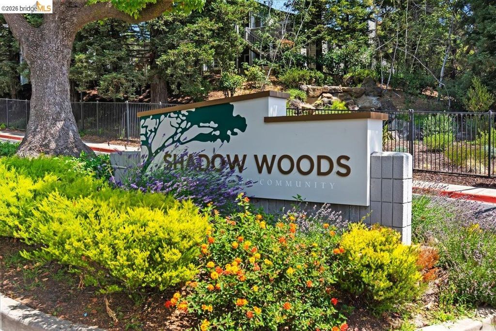 660 Canyon Oaks Dr B, Oakland, CA 94605