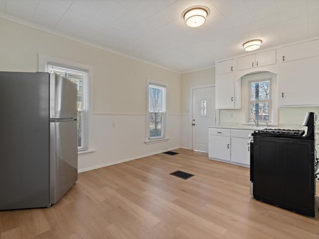 2413 11th Avenue A, Moline, IL 61265