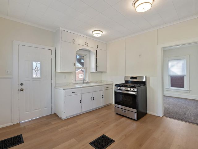 2413 11th Avenue A, Moline, IL 61265