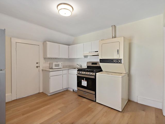 2413 11th Avenue A, Moline, IL 61265