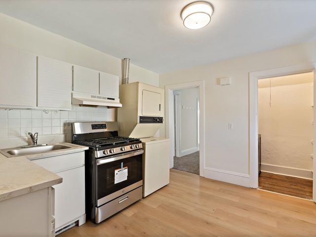 2413 11th Avenue A, Moline, IL 61265