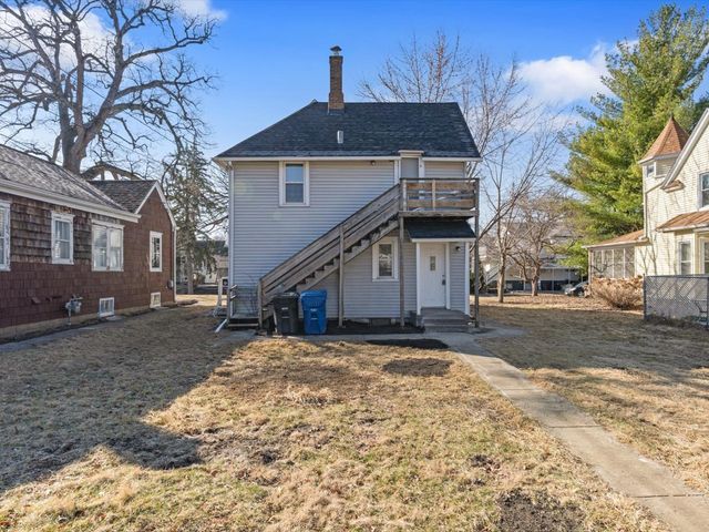 2413 11th Avenue A, Moline, IL 61265