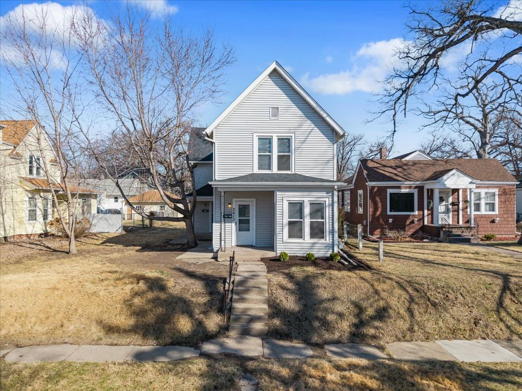 2413 11th Avenue A, Moline, IL 61265